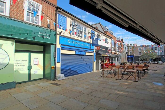 2 Bedroom Flat To Rent In Apple Market, Kingston Upon Thames, KT1