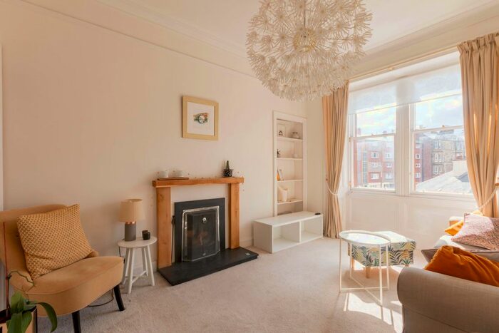 2 Bedroom Flat To Rent In Temple Park Crescent, Edinburgh, EH11