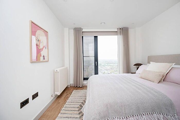 1 Bedroom Flat To Rent In Selbourne Road, Walthamstow, E17