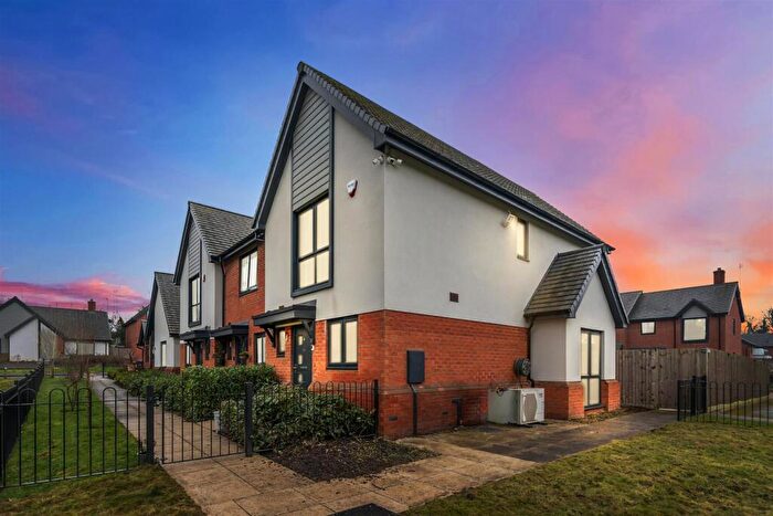 2 Bedroom End Of Terrace House For Sale In Kingswood Green, Lapworth, Solihull, B94