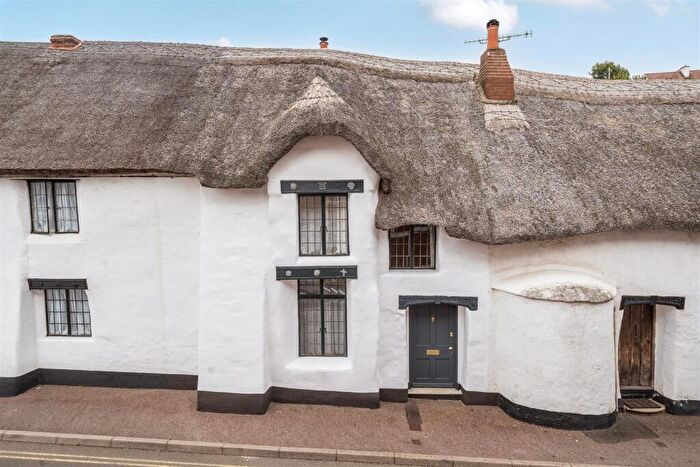 2 Bedroom Terraced House For Sale In Exeter Road, Dawlish, EX7
