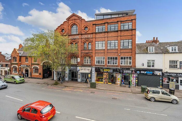 3 Bedroom Flat For Sale In Hereford, Herefordshire, HR1