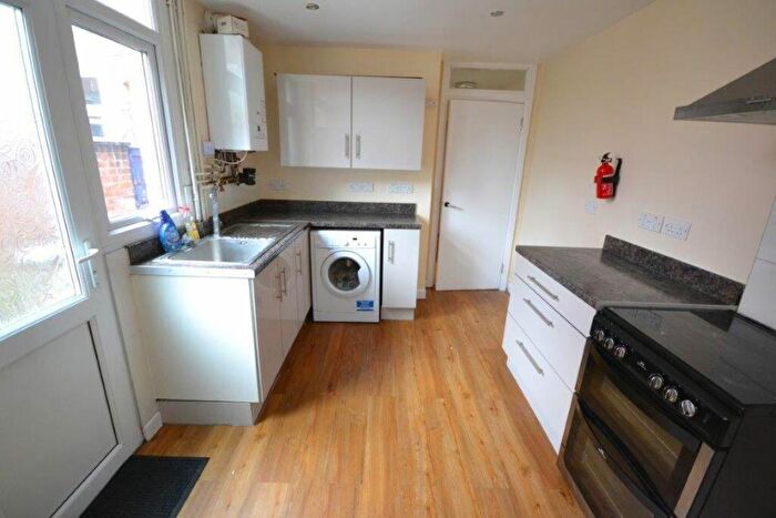 4 Bedroom Terraced House To Rent In Chaucer Street, Leicester, LE2