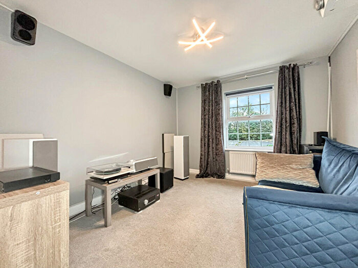 4 Bedroom Detached House For Sale In Great Hall Drive, Bury St. Edmunds, IP32