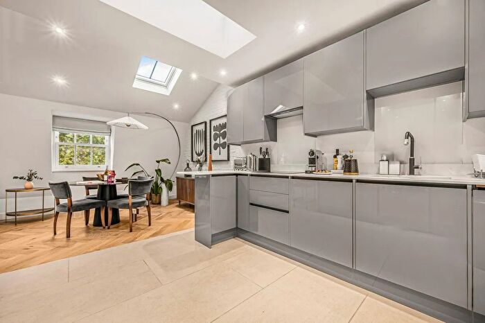 2 Bedroom Flat To Rent In Charlotte Street, Fitzrovia, W1T