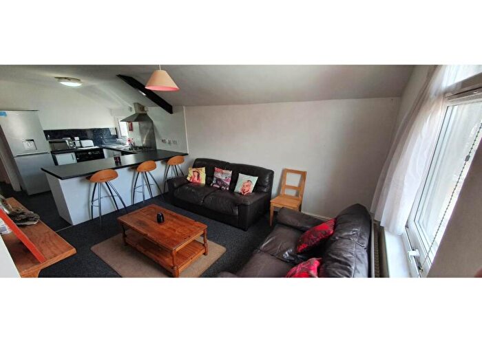 3 Bedroom Flat To Rent In Glynrhondda Street (Flat ), Cathays, Cardiff, CF24