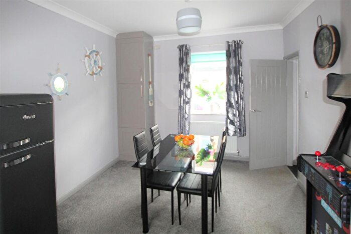 3 Bedroom Property To Rent In Queen Street, Withernsea, HU19