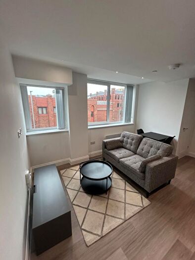 1 Bedroom Flat To Rent In George House, George Street, Wakefield, WF1