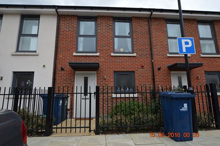 2 Bedroom Semi Detached House To Rent In Potters Road, Southall, UB2