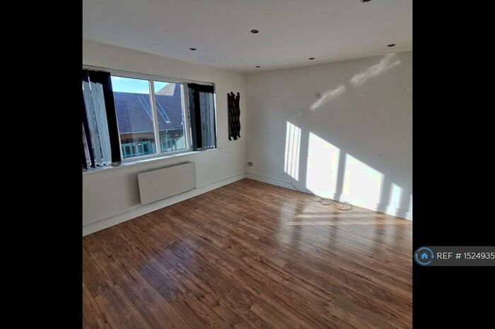 1 Bedroom Flat To Rent In Oadby, Leicester, LE2