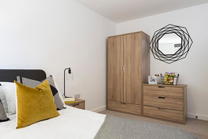 Flat To Rent In Allegro, Exchange Square, B4