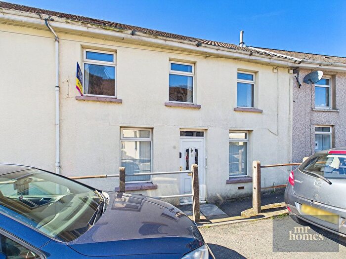 4 Bedroom Terraced House For Sale In Twyncarn Road, Cross Keys, Newport, NP11