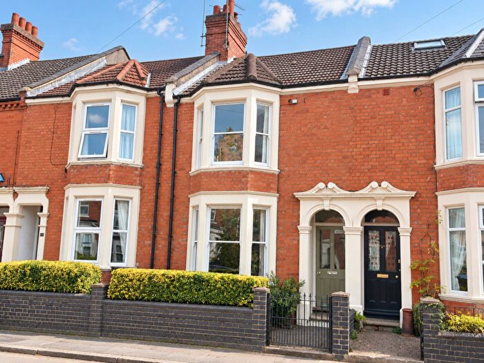 3 Bedroom Town House For Sale In Adams Avenue, Abington, Northampton, NN1