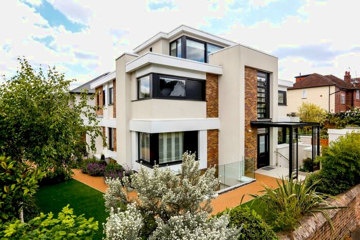 7 Bedroom Detached House To Rent In Kings Road, Richmond, TW10