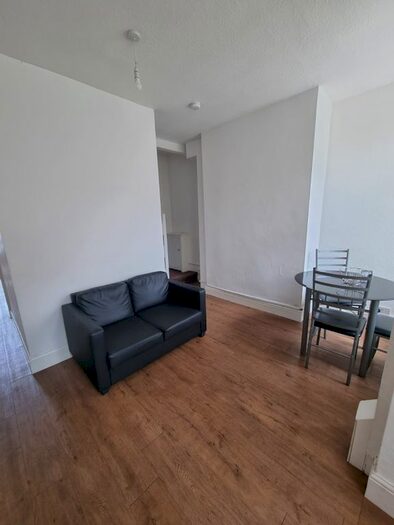 3 Bedroom Terraced House To Rent In Great Southern Street, Rusholme, Manchester M14