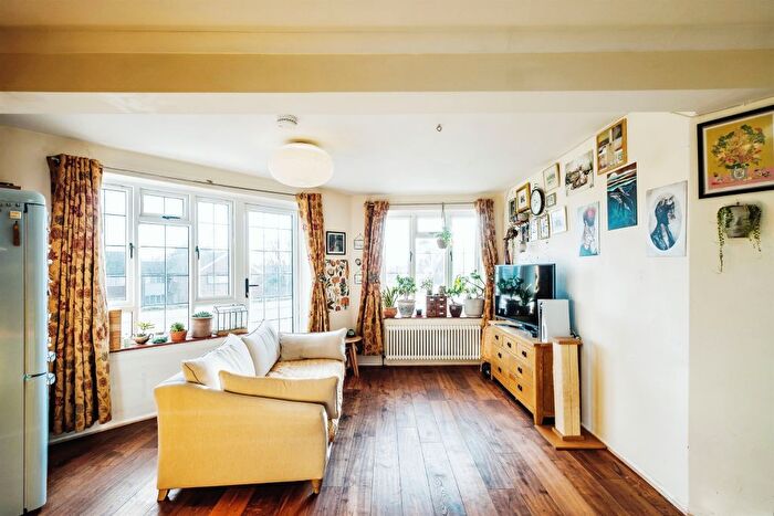 1 Bedroom Flat To Rent In The Boulevard, Goring-By-Sea, Worthing, BN12