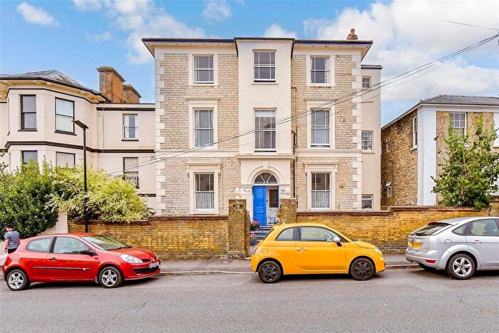 2 Bedroom Maisonette For Sale In Dover Street, Ryde, Isle Of Wight, PO33