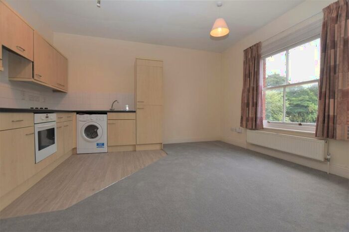 1 Bedroom Flat To Rent In Redlands Road, Reading, RG1
