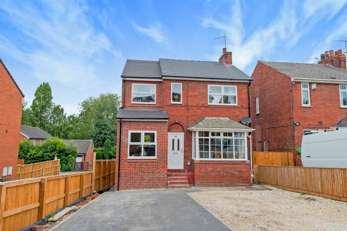 4 Bedroom Detached House For Sale In Churchfield Lane, Castleford, WF10