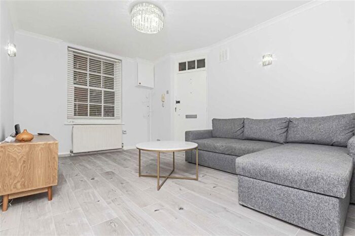 1 Bedroom Flat To Rent In Martlett Court, London, WC2B