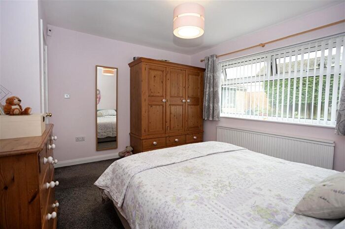2 Bedroom Detached Bungalow For Sale In Park Crescent, Eastwood, Nottingham, NG16