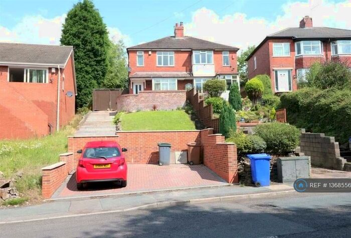3 Bedroom Semi-Detached House To Rent In Dividy Road, Stoke-On-Trent, ST2