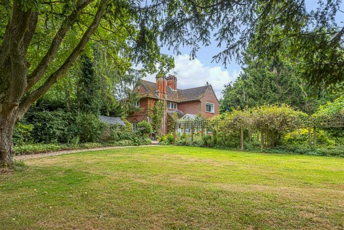 3 Bedroom Detached House For Sale In High Street, Littleton Panell, SN10