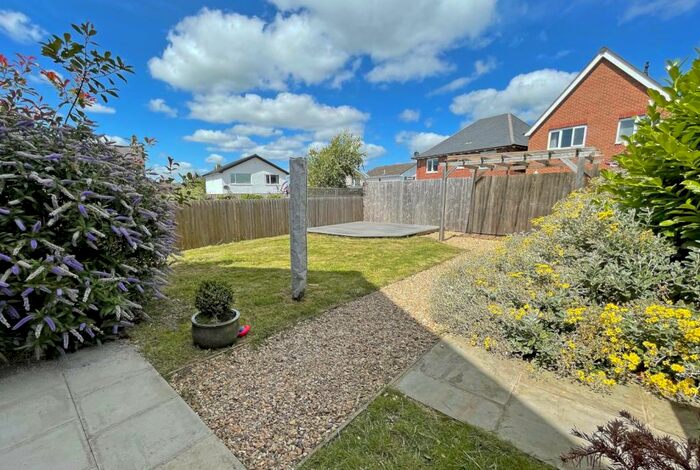 3 Bedroom Detached House For Sale In Cilfach Crwys, Penrhosgarnedd, Bangor, Gwynedd, LL57