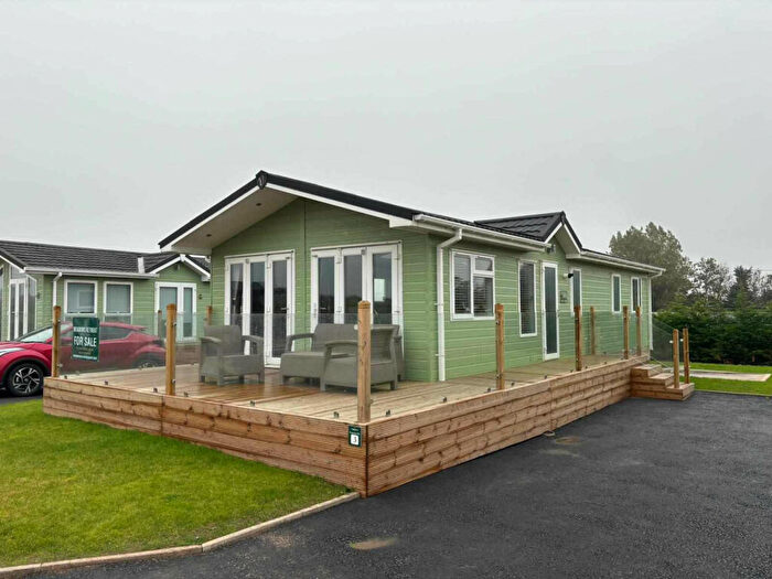 3 Bedroom Park Home For Sale In Meadows Retreat Lodge Park, Cockermouth, CA13