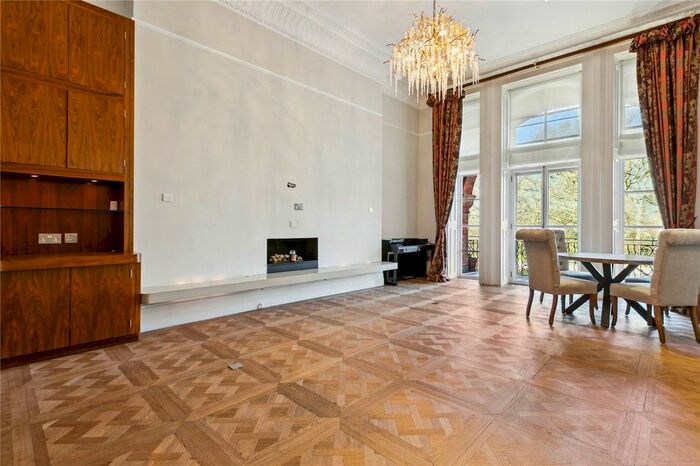3 Bedroom Flat To Rent In Albert Hall Mansions, Kensington Gore, South Kensington, London, SW7