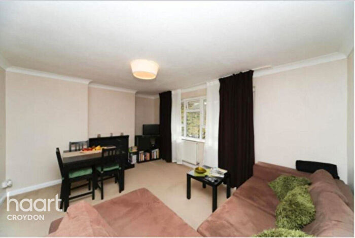2 Bedroom Flat To Rent In Clement Close, Purley, CR8