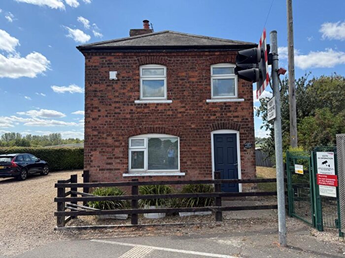 3 Bedroom Detached House For Sale In Railway Cottage, Blue Gowt Lane, Pinchbeck, Spalding, Lincolnshire, PE11