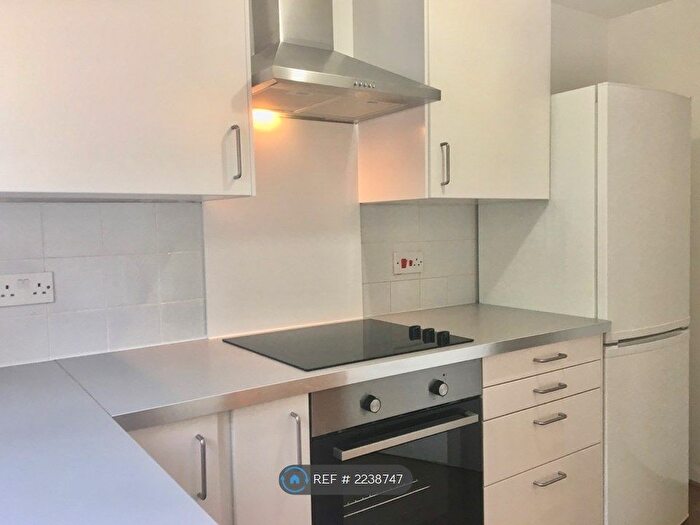 2 Bedroom Flat To Rent In Crown Mews, London, E13