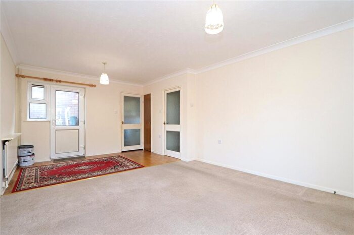 2 Bedroom Bungalow For Sale In Germander Place, Conniburrow, Milton Keynes, Buckinghamshire, MK14