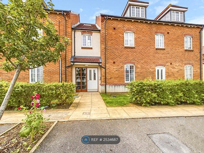 2 Bedroom Flat To Rent In Cotts Field, Haddenham, Aylesbury, HP17
