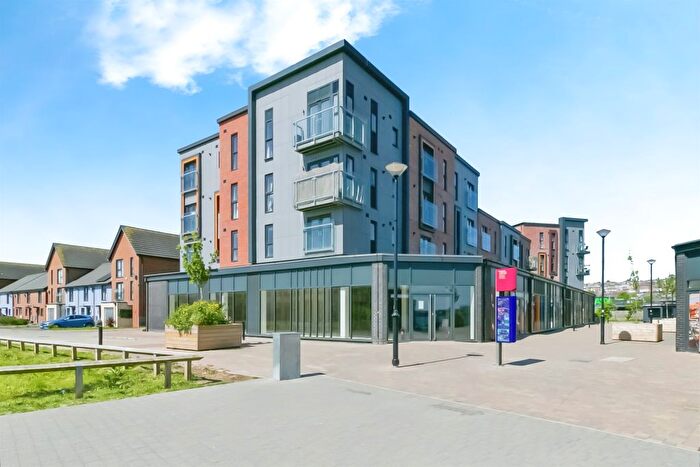 2 Bedroom Flat For Sale In Clos Y Rheilffordd, Barry, CF62