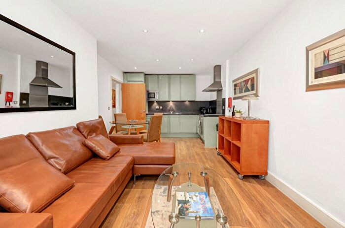 1 Bedroom Apartment To Rent In One Pepys Street, EC3N