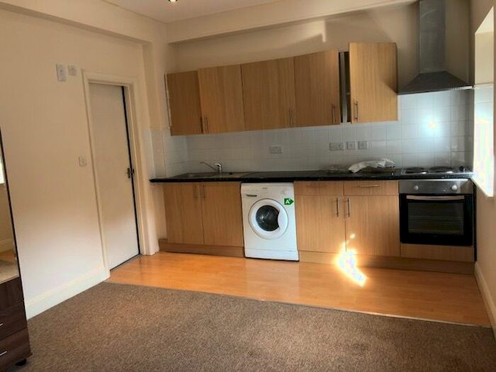1 Bedroom Flat To Rent In Flat, Dale Road, Luton, LU1