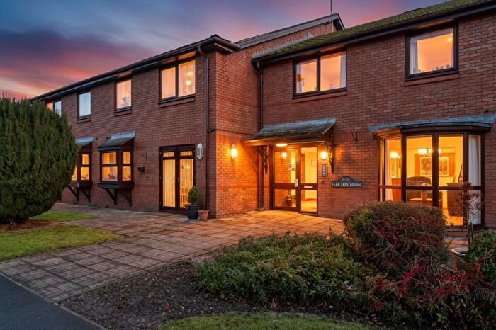 2 Bedroom Flat For Sale In Central Drive, Romiley, Stockport, SK6