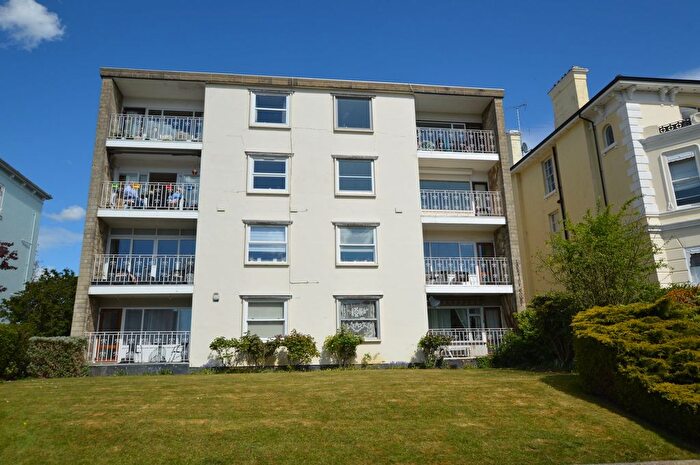 2 Bedroom Flat For Sale In East Approach Drive, Pittville, Cheltenham, GL52