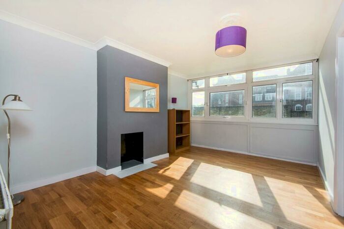 1 Bedroom Flat To Rent In Picton Street, Camberwell, London, SE5