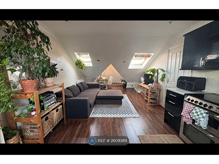 1 Bedroom Flat To Rent In Thistlewaite Road, London, E5
