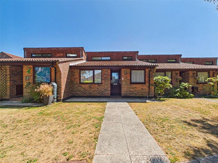 2 Bedroom Bungalow For Sale In Russell Drive, Christchurch, Dorset, BH23