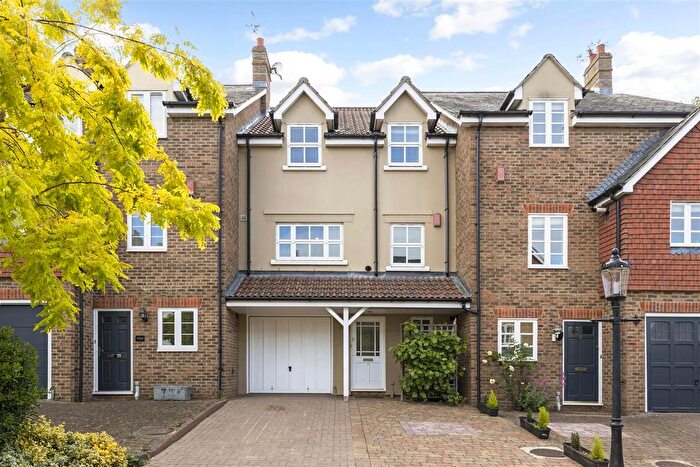 4 Bedroom Terraced House For Sale In Morningside Close, Prestbury, Cheltenham, GL52