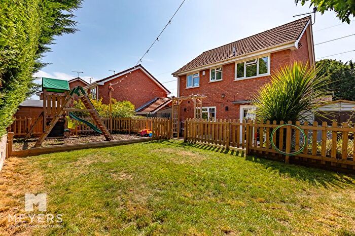 5 Bedroom Detached House For Sale In Buckthorn Close, Creekmoor, Poole, BH17
