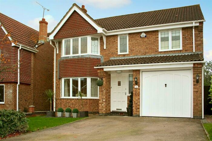 4 Bedroom Detached House To Rent In Baylis Crescent, Burgess Hill, West Sussex, RH15