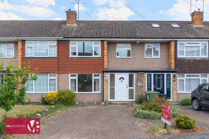 3 Bedroom Terraced House To Rent In Barnfield Close, Hoddesdon, EN11
