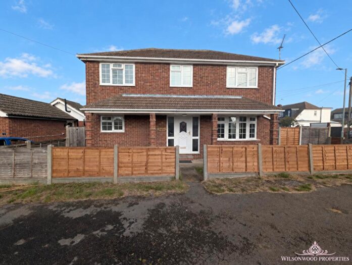 4 Bedroom Detached House For Sale In Manhatten Lodge, Nightingale Road, Canvey Island, SS8