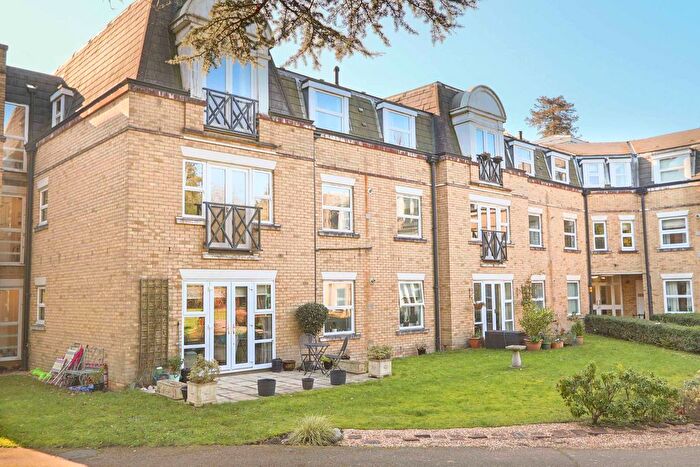 2 Bedroom Flat To Rent In Wildwood Court, Cedars Village, Rickmansworth, WD3