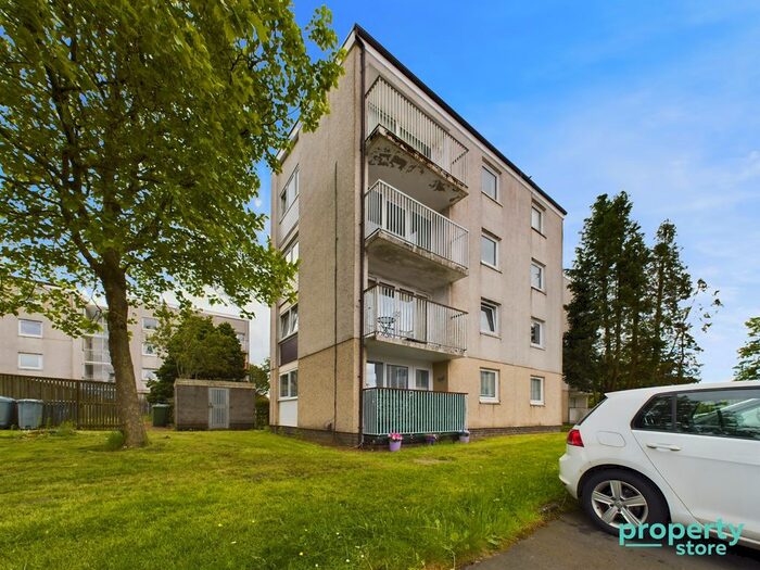 2 Bedroom Flat To Rent In Glen Isla, East Kilbride, South Lanarkshire, G74